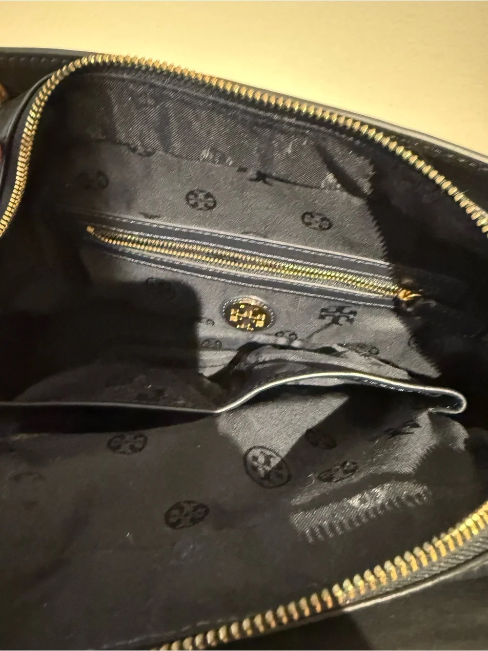 Tory Burch Priscilla Leather Shoulder Bag in navy blue